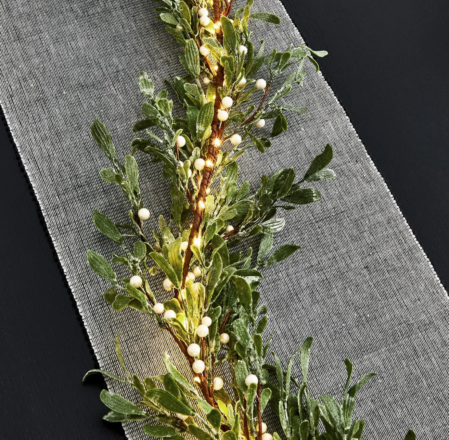 Frosted Mistletoe Garland with 100 LEDs