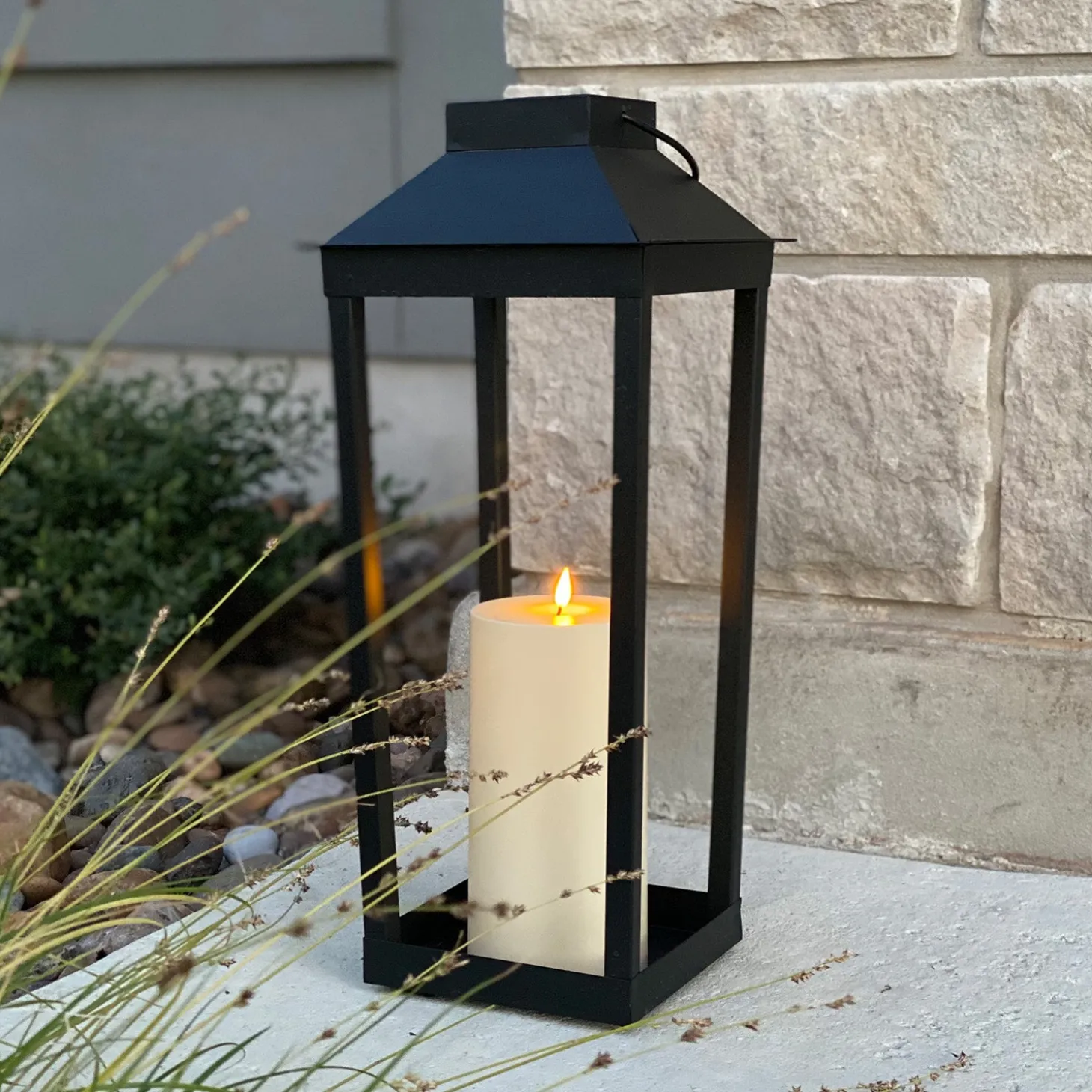 Open Box Ryder Solar Flameless Lantern, Medium